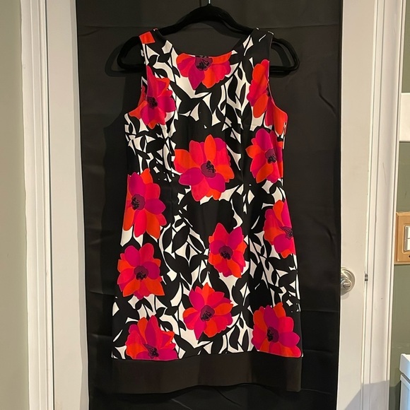 brannan Dresses & Skirts - Brannan petite flower print dress size 12p women’s